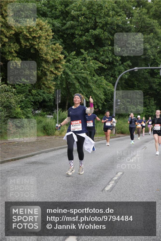 14.06.2026 - REWE Women's Run Jannik Wohlers http://msf.ph/oto/9794484 14.06.2026 09:54:47 Laufen 10721 meine-sportfotos.de