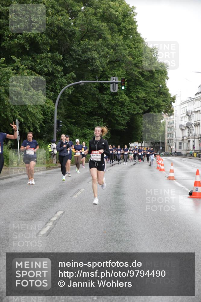 14.06.2026 - REWE Women's Run Jannik Wohlers http://msf.ph/oto/9794490 14.06.2026 09:54:48 Laufen 00 meine-sportfotos.de