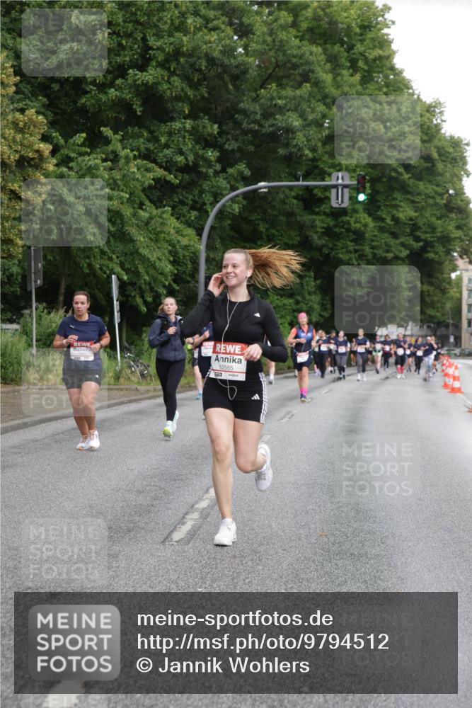 14.06.2026 - REWE Women's Run Jannik Wohlers http://msf.ph/oto/9794512 14.06.2026 09:54:50 Laufen 10565, 1577 meine-sportfotos.de