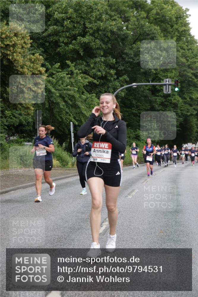 14.06.2026 - REWE Women's Run Jannik Wohlers http://msf.ph/oto/9794531 14.06.2026 09:54:50 Laufen 10664, 10565, 1577 meine-sportfotos.de