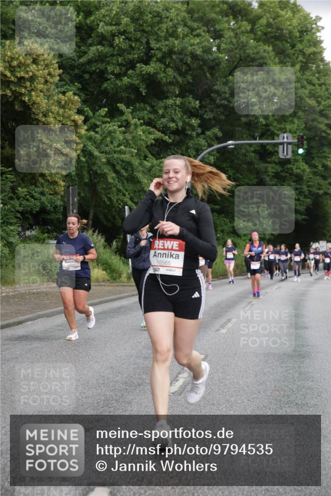 14.06.2026 - REWE Women's Run Jannik Wohlers http://msf.ph/oto/9794535 14.06.2026 09:54:50 Laufen 10565, 577 meine-sportfotos.de