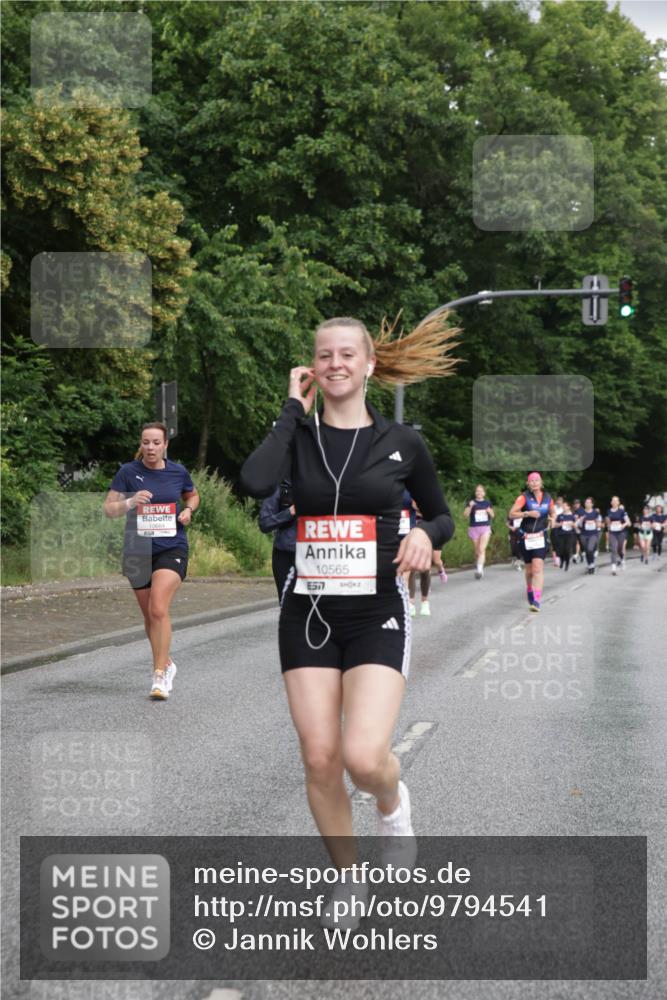 14.06.2026 - REWE Women's Run Jannik Wohlers http://msf.ph/oto/9794541 14.06.2026 09:54:51 Laufen 10565, 577 meine-sportfotos.de