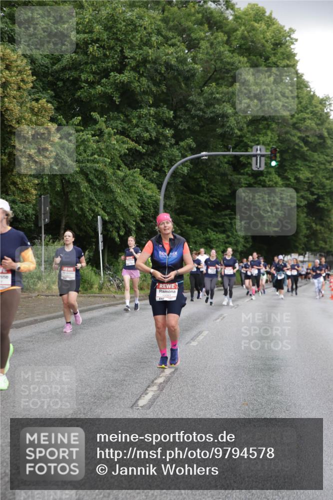 14.06.2026 - REWE Women's Run Jannik Wohlers http://msf.ph/oto/9794578 14.06.2026 09:54:55 Laufen 7, 10093 meine-sportfotos.de