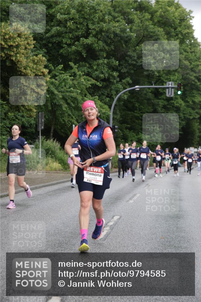 14.06.2026 - REWE Women's Run Jannik Wohlers http://msf.ph/oto/9794585 14.06.2026 09:54:57 Laufen 10093 meine-sportfotos.de