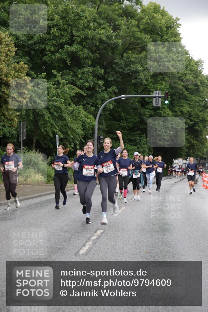 14.06.2026 - REWE Women's Run Jannik Wohlers http://msf.ph/oto/9794609 14.06.2026 09:55:01 Laufen 53, 10190 meine-sportfotos.de