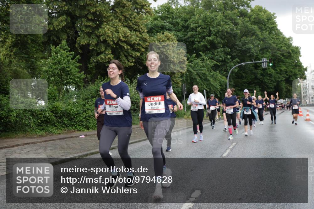 14.06.2026 - REWE Women's Run Jannik Wohlers http://msf.ph/oto/9794628 14.06.2026 09:55:03 Laufen 10542, 10190, 7 meine-sportfotos.de