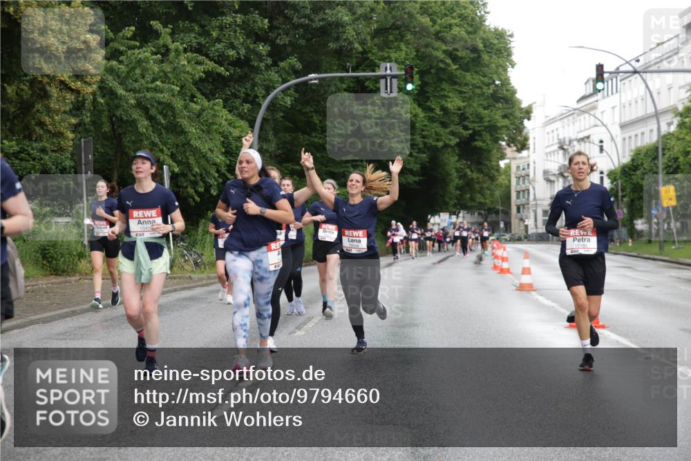 14.06.2026 - REWE Women's Run Jannik Wohlers http://msf.ph/oto/9794660 14.06.2026 09:55:06 Laufen 1045, 10160, 1 meine-sportfotos.de