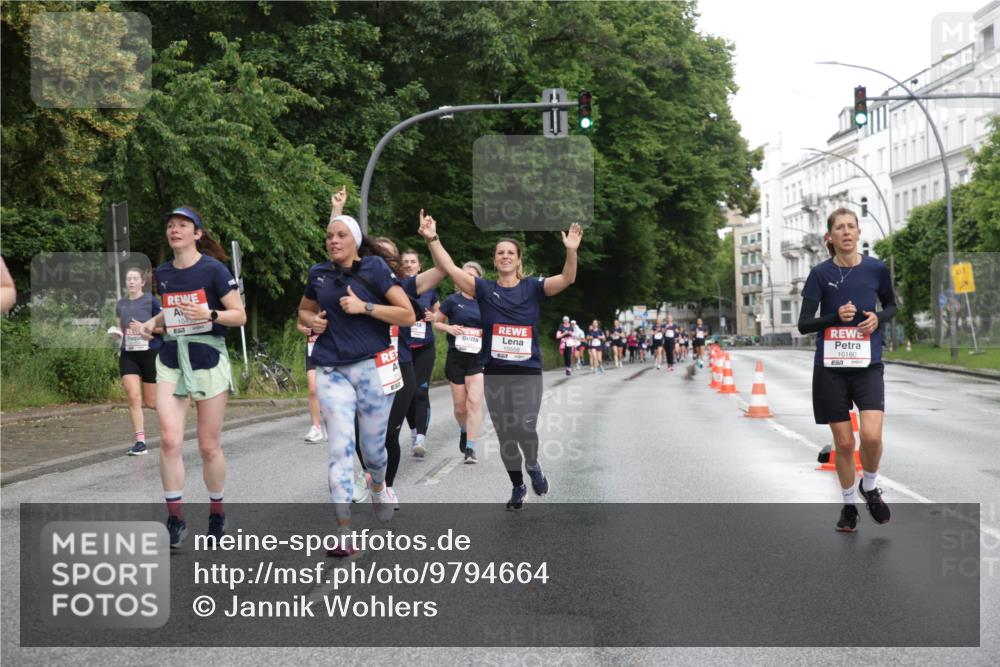 14.06.2026 - REWE Women's Run Jannik Wohlers http://msf.ph/oto/9794664 14.06.2026 09:55:06 Laufen 10558, 10160, 1 meine-sportfotos.de