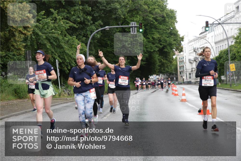 14.06.2026 - REWE Women's Run Jannik Wohlers http://msf.ph/oto/9794668 14.06.2026 09:55:06 Laufen 10160, 01 meine-sportfotos.de