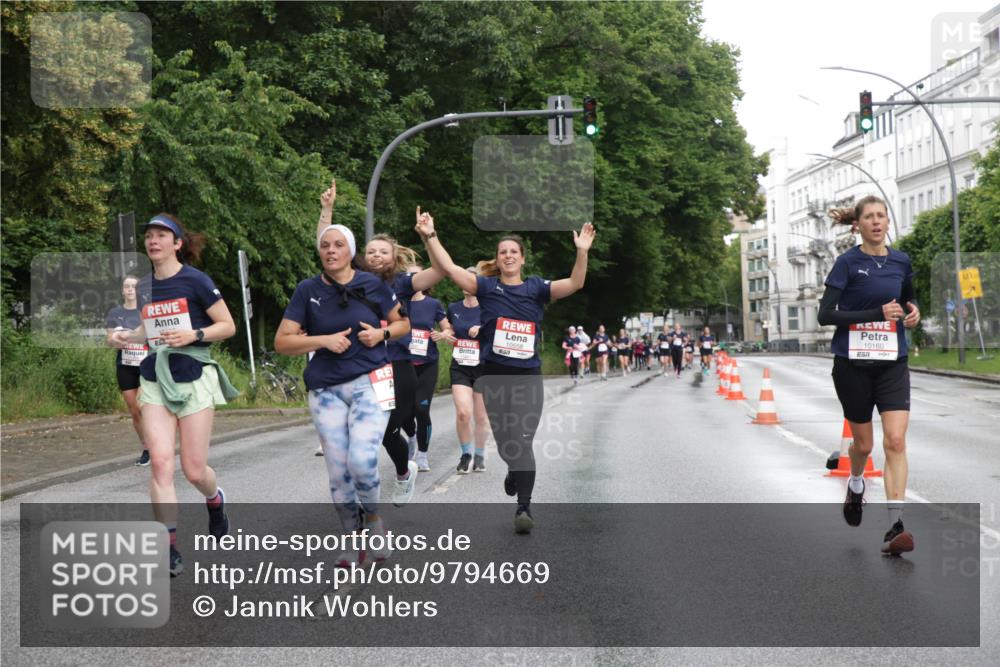 14.06.2026 - REWE Women's Run Jannik Wohlers http://msf.ph/oto/9794669 14.06.2026 09:55:06 Laufen 10160 meine-sportfotos.de