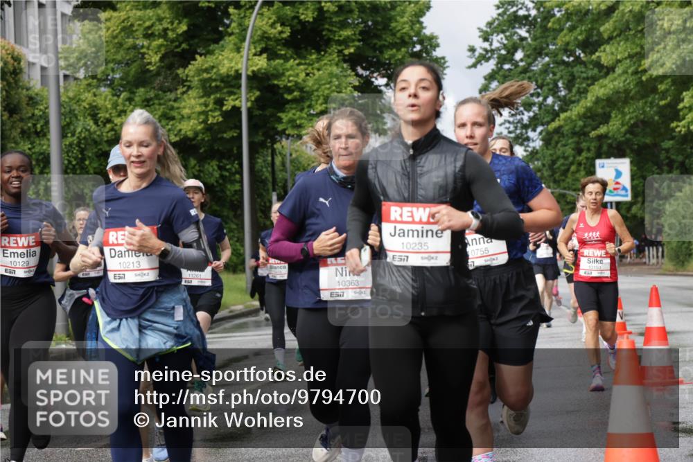 14.06.2026 - REWE Women's Run Jannik Wohlers http://msf.ph/oto/9794700 14.06.2026 09:08:45 Laufen 10129, 10213, 577, 11261, 10363, 7, 10235, 7, 0755, 10150 meine-sportfotos.de