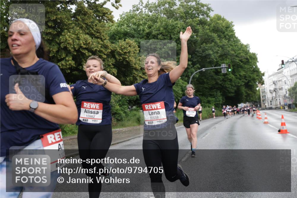 14.06.2026 - REWE Women's Run Jannik Wohlers http://msf.ph/oto/9794705 14.06.2026 09:55:09 Laufen 112, 10982, 7, 10558, 7 meine-sportfotos.de