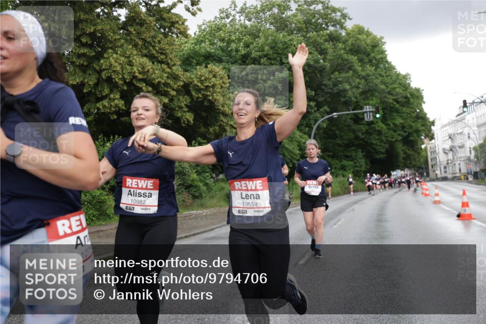 14.06.2026 - REWE Women's Run Jannik Wohlers http://msf.ph/oto/9794706 14.06.2026 09:55:09 Laufen 1127, 7, 10982, 57, 10558, 7 meine-sportfotos.de