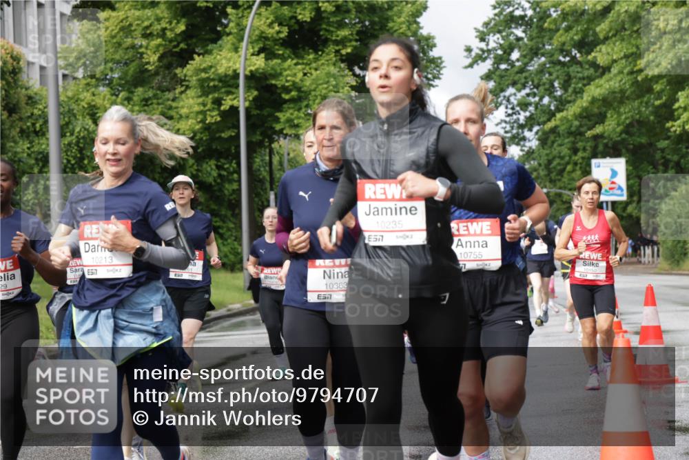 14.06.2026 - REWE Women's Run Jannik Wohlers http://msf.ph/oto/9794707 14.06.2026 09:08:45 Laufen 29, 10213, 517, 10363, 10235, 10755, 7, 10150 meine-sportfotos.de