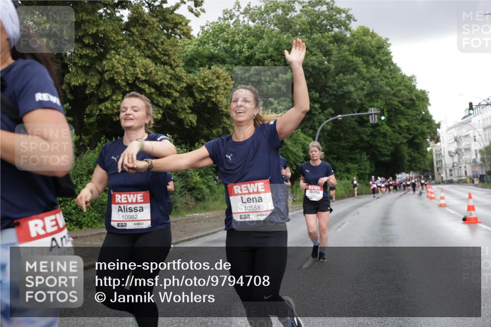 14.06.2026 - REWE Women's Run Jannik Wohlers http://msf.ph/oto/9794708 14.06.2026 09:55:09 Laufen 11273, 7, 10982, 10558 meine-sportfotos.de