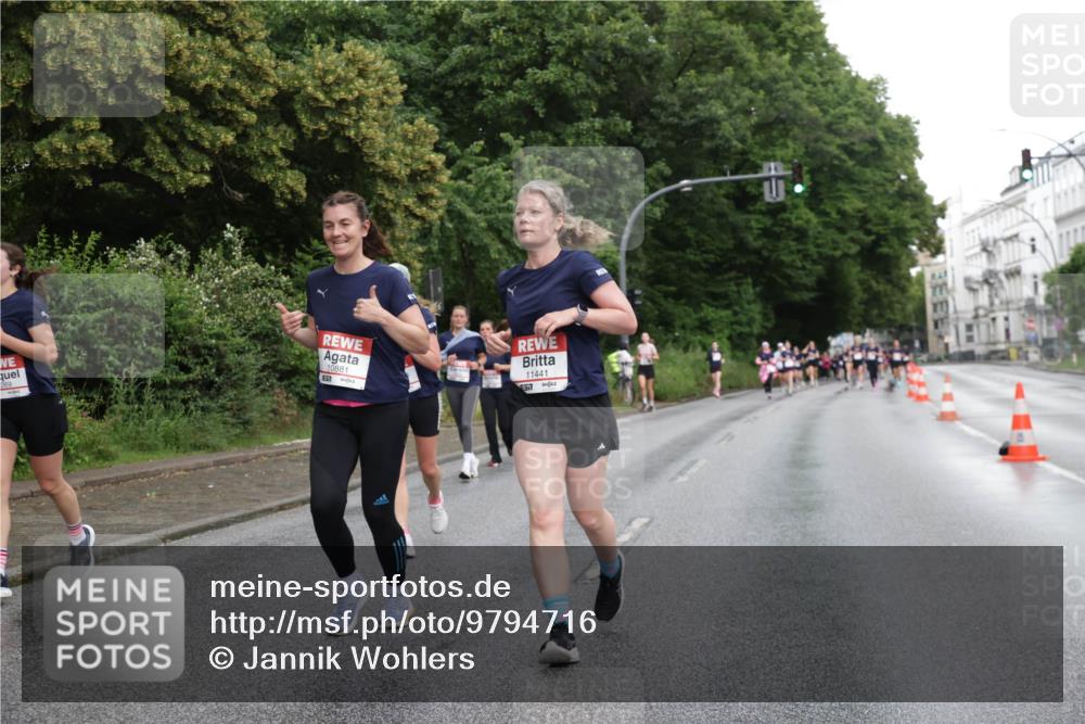 14.06.2026 - REWE Women's Run Jannik Wohlers http://msf.ph/oto/9794716 14.06.2026 09:55:10 Laufen 10881, 11441, 57 meine-sportfotos.de