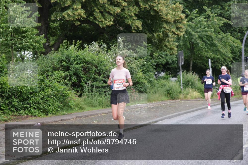 14.06.2026 - REWE Women's Run Jannik Wohlers http://msf.ph/oto/9794746 14.06.2026 09:55:19 Laufen 11434 meine-sportfotos.de