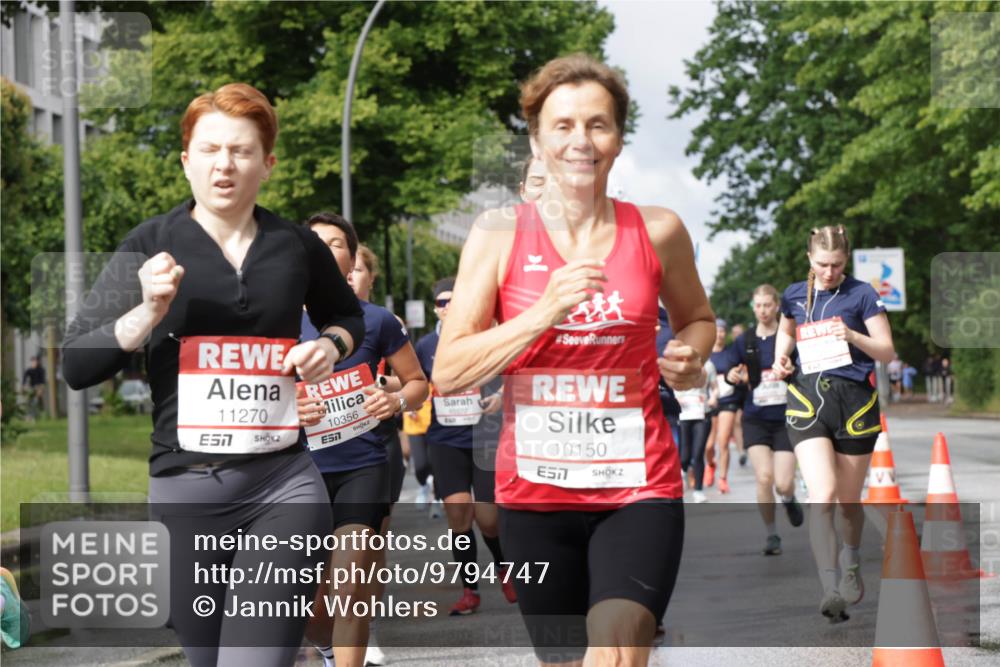 14.06.2026 - REWE Women's Run Jannik Wohlers http://msf.ph/oto/9794747 14.06.2026 09:08:48 Laufen 11270, 10356, 7, 10150, 7 meine-sportfotos.de