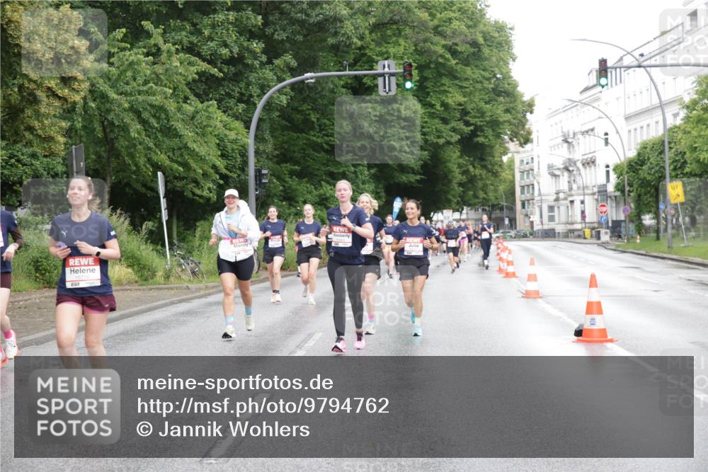 14.06.2026 - REWE Women's Run Jannik Wohlers http://msf.ph/oto/9794762 14.06.2026 09:55:22 Laufen 11353, 10776, 7, 1, 7 meine-sportfotos.de