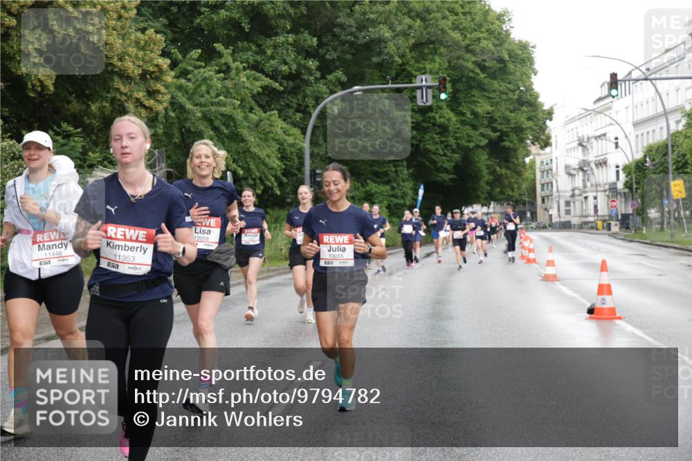 14.06.2026 - REWE Women's Run Jannik Wohlers http://msf.ph/oto/9794782 14.06.2026 09:55:25 Laufen 11446, 7, 11353, 7, 10058, 10055, 7, 01 meine-sportfotos.de