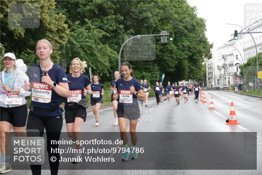 14.06.2026 - REWE Women's Run Jannik Wohlers http://msf.ph/oto/9794786 14.06.2026 09:55:25 Laufen 11446, 11353, 51, 10058, 10055, 7, 1 meine-sportfotos.de