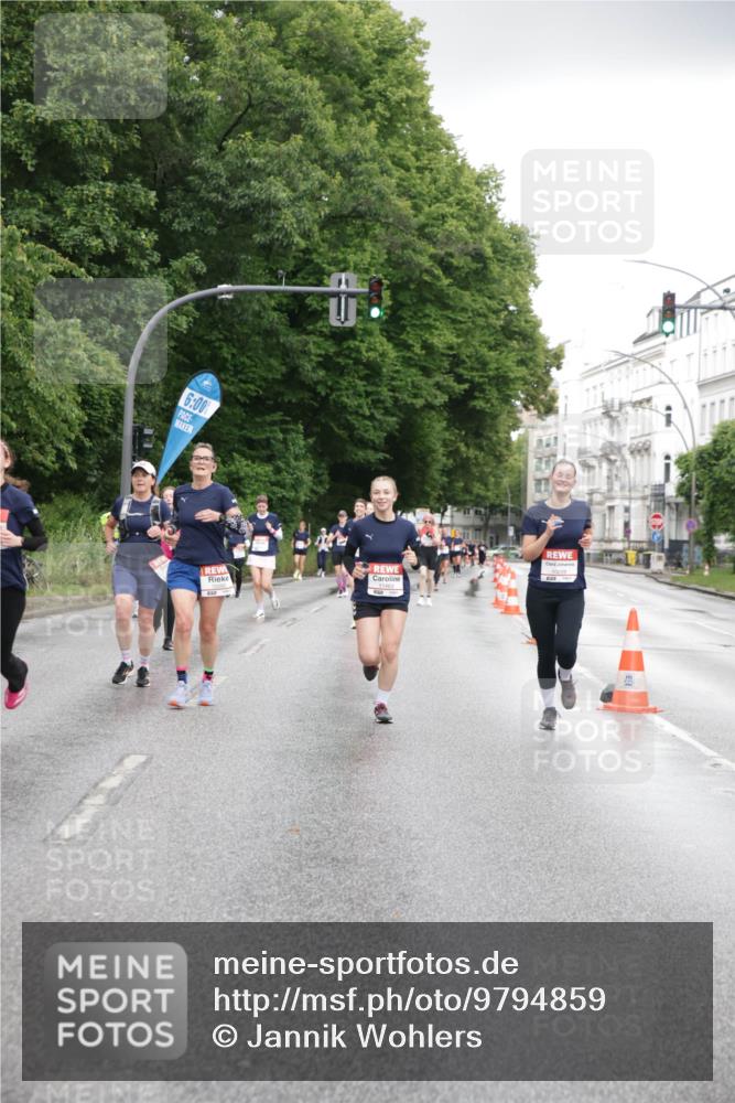 14.06.2026 - REWE Women's Run Jannik Wohlers http://msf.ph/oto/9794859 14.06.2026 09:55:32 Laufen 6, 00, 11463 meine-sportfotos.de