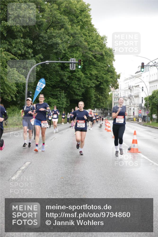 14.06.2026 - REWE Women's Run Jannik Wohlers http://msf.ph/oto/9794860 14.06.2026 09:55:32 Laufen 6, 00, 11463 meine-sportfotos.de