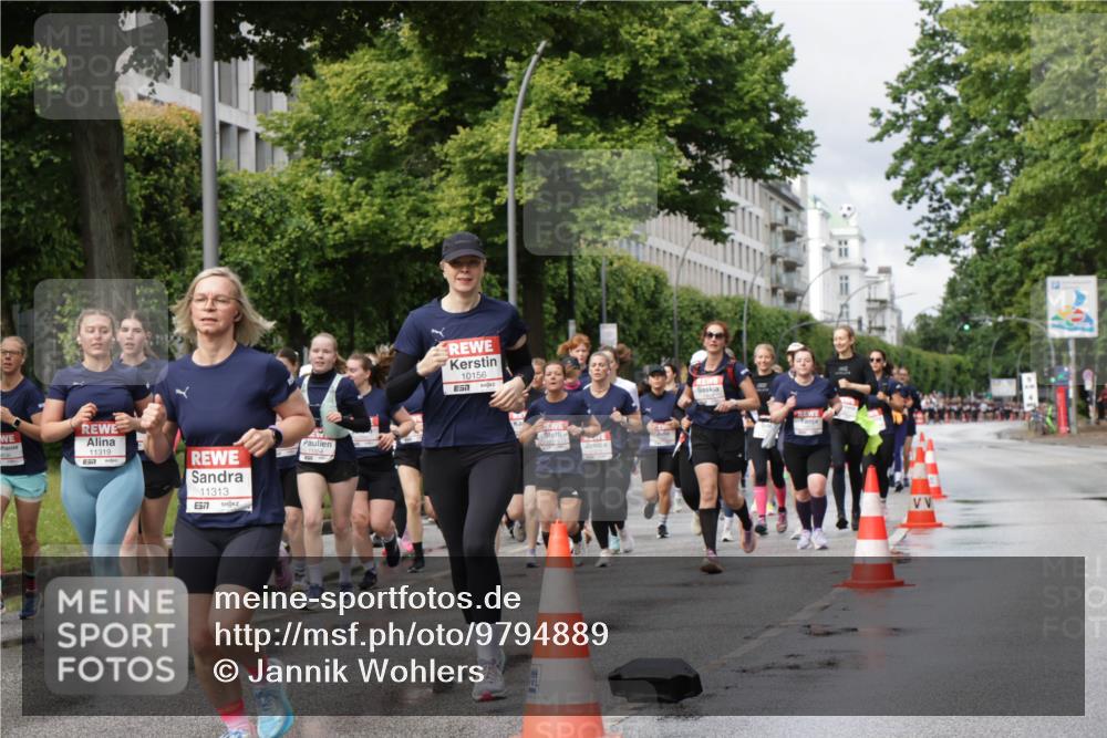 14.06.2026 - REWE Women's Run Jannik Wohlers http://msf.ph/oto/9794889 14.06.2026 09:09:07 Laufen 11319, 7, 11313, 657, 11354, 10156, 7 meine-sportfotos.de
