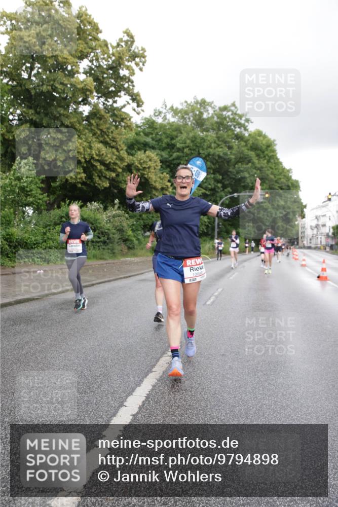 14.06.2026 - REWE Women's Run Jannik Wohlers http://msf.ph/oto/9794898 14.06.2026 09:55:36 Laufen 10090, 57 meine-sportfotos.de