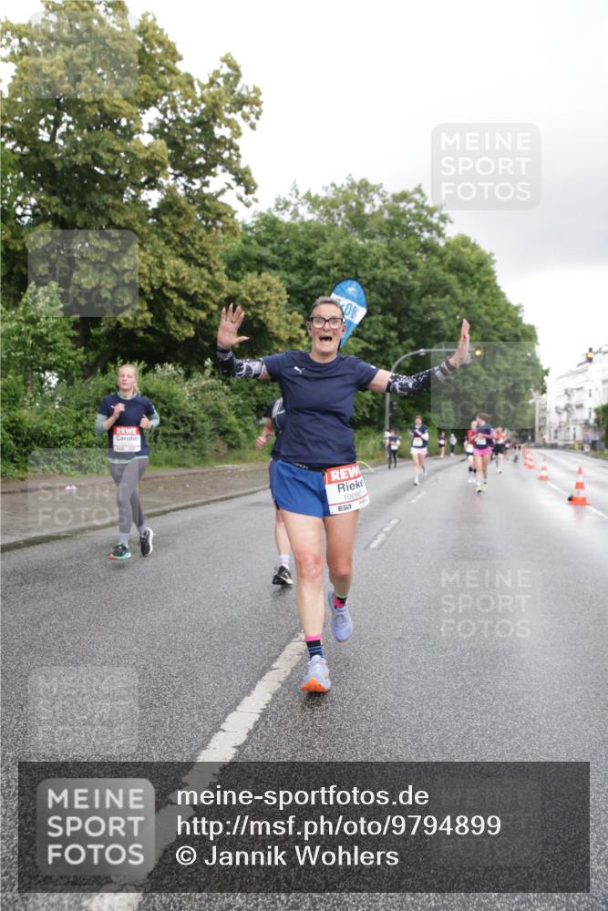 14.06.2026 - REWE Women's Run Jannik Wohlers http://msf.ph/oto/9794899 14.06.2026 09:55:36 Laufen 10090 meine-sportfotos.de