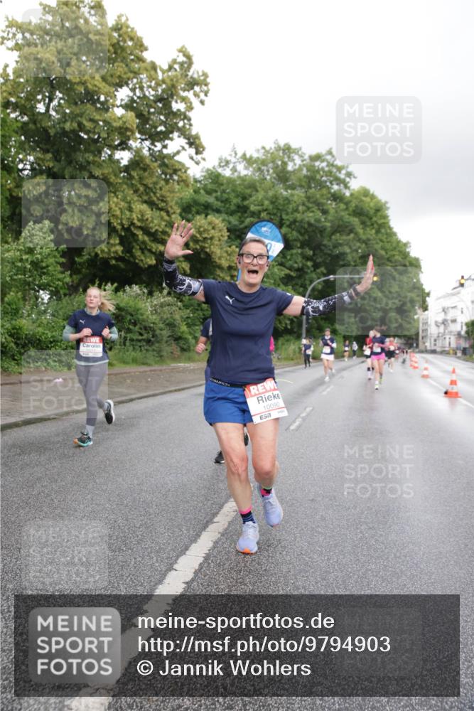 14.06.2026 - REWE Women's Run Jannik Wohlers http://msf.ph/oto/9794903 14.06.2026 09:55:36 Laufen 10090, 7 meine-sportfotos.de