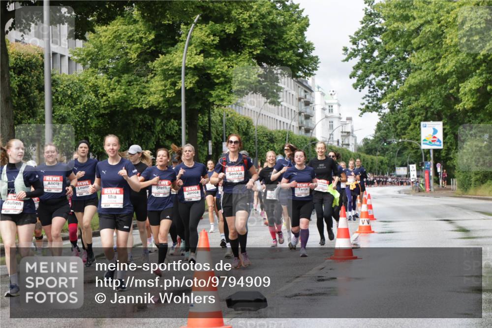 14.06.2026 - REWE Women's Run Jannik Wohlers http://msf.ph/oto/9794909 14.06.2026 09:09:08 Laufen 11479, 52, 11016, 10173 meine-sportfotos.de