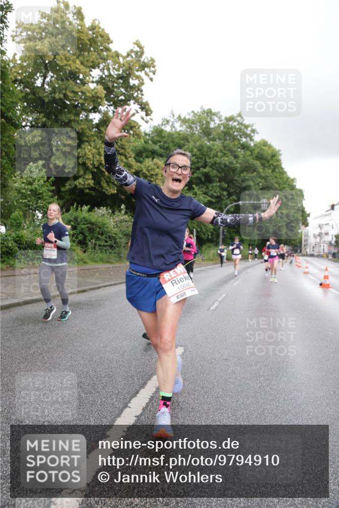14.06.2026 - REWE Women's Run Jannik Wohlers http://msf.ph/oto/9794910 14.06.2026 09:55:36 Laufen 10090, 7 meine-sportfotos.de