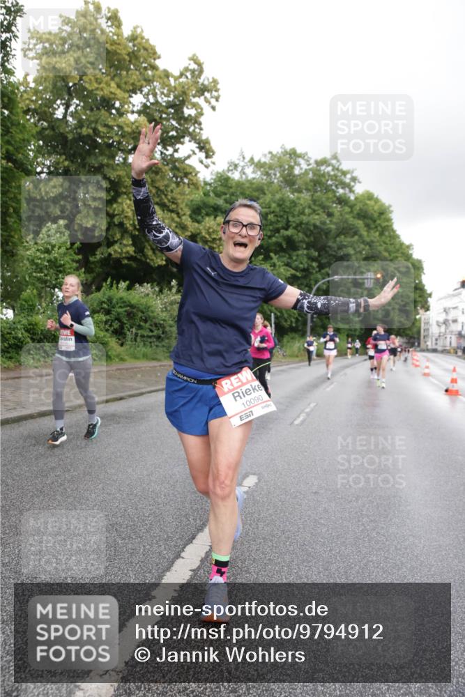 14.06.2026 - REWE Women's Run Jannik Wohlers http://msf.ph/oto/9794912 14.06.2026 09:55:36 Laufen 10090, 7 meine-sportfotos.de