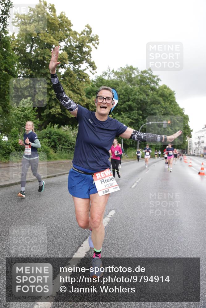 14.06.2026 - REWE Women's Run Jannik Wohlers http://msf.ph/oto/9794914 14.06.2026 09:55:36 Laufen 10090, 7 meine-sportfotos.de