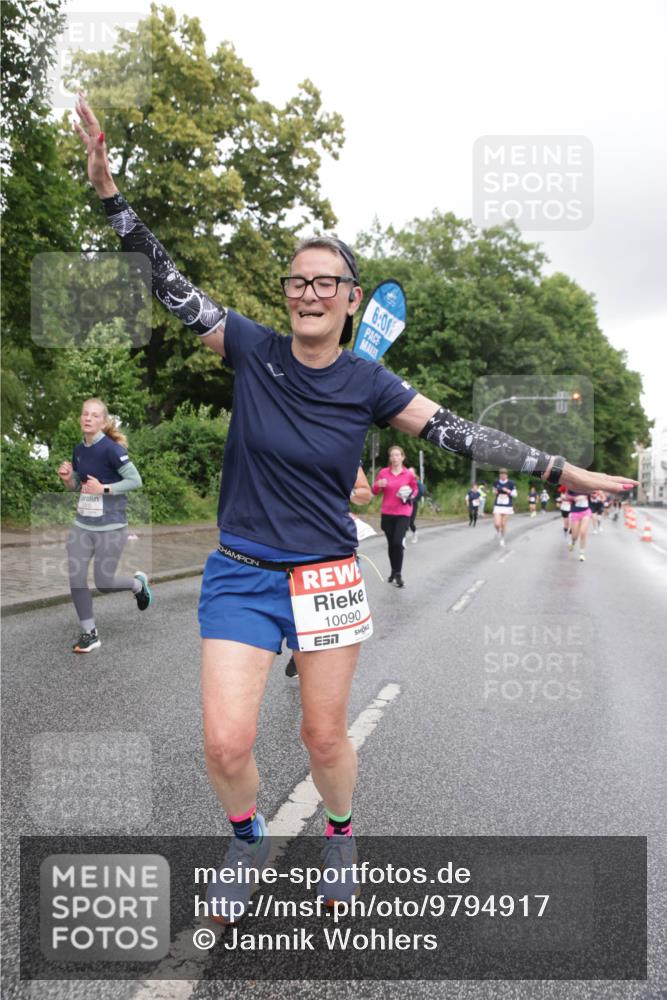 14.06.2026 - REWE Women's Run Jannik Wohlers http://msf.ph/oto/9794917 14.06.2026 09:55:36 Laufen 6, 00, 10090, 7 meine-sportfotos.de