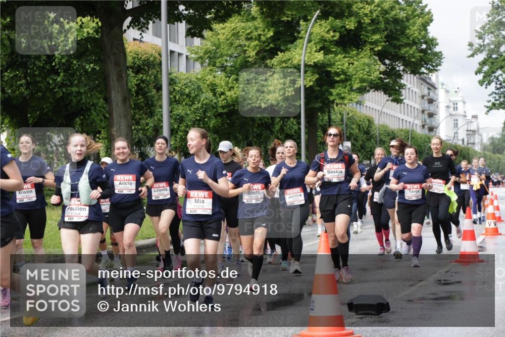 14.06.2026 - REWE Women's Run Jannik Wohlers http://msf.ph/oto/9794918 14.06.2026 09:09:09 Laufen 10167, 11354, 11055, 10424, 11016, 7, 10173, 10858, 7 meine-sportfotos.de