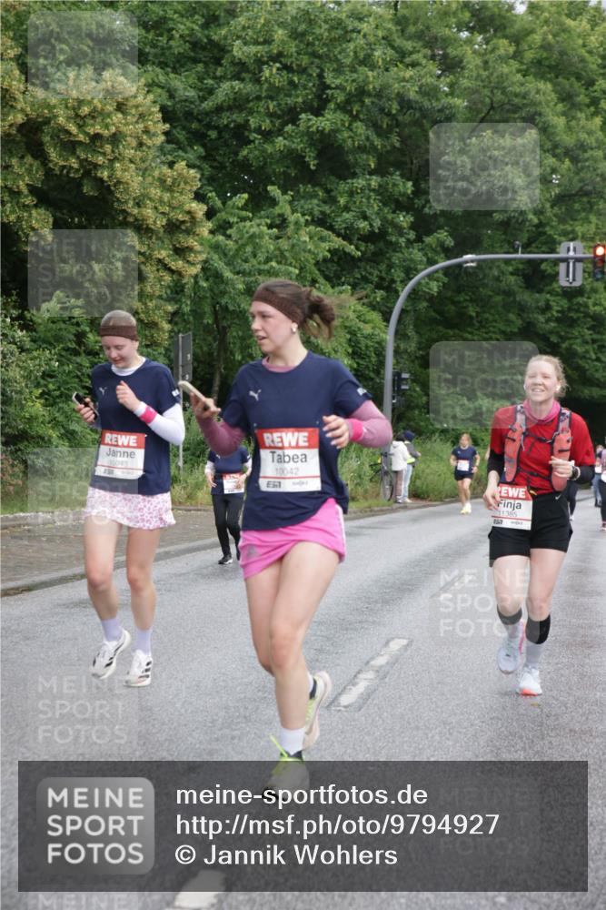 14.06.2026 - REWE Women's Run Jannik Wohlers http://msf.ph/oto/9794927 14.06.2026 09:55:40 Laufen 10043, 10042, 7, 11385, 157 meine-sportfotos.de