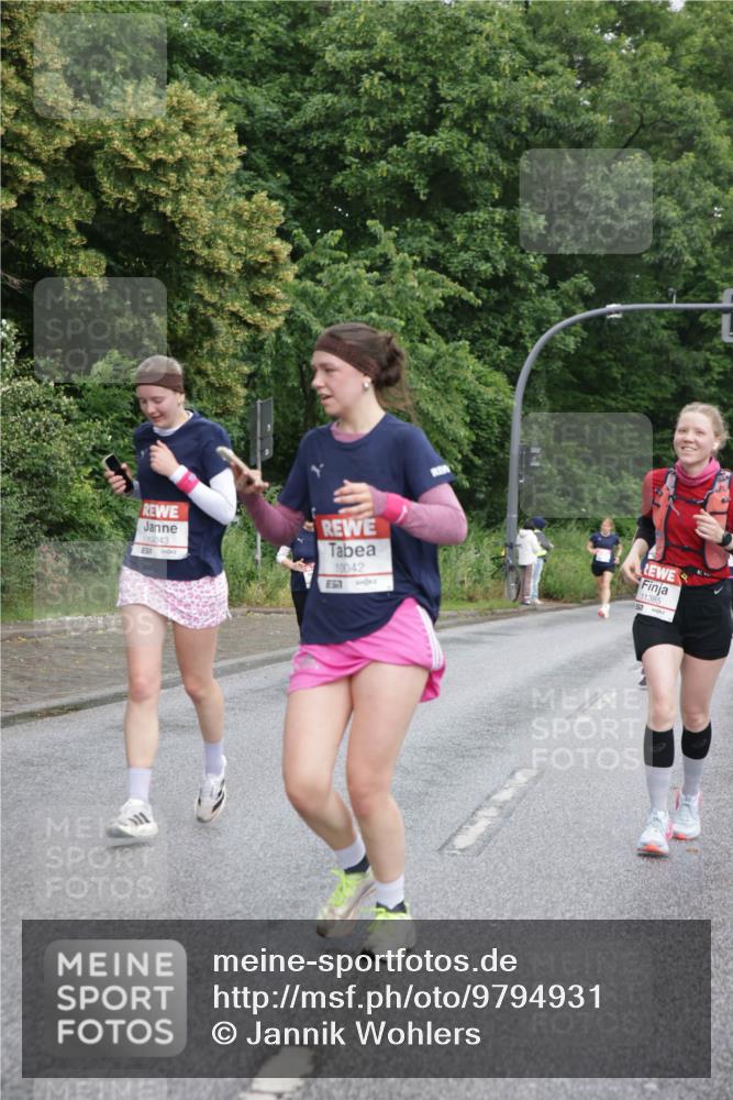 14.06.2026 - REWE Women's Run Jannik Wohlers http://msf.ph/oto/9794931 14.06.2026 09:55:40 Laufen 10043, 10042, 11385 meine-sportfotos.de