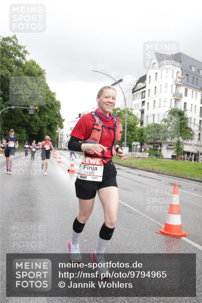 14.06.2026 - REWE Women's Run Jannik Wohlers http://msf.ph/oto/9794965 14.06.2026 09:55:42 Laufen 11385 meine-sportfotos.de