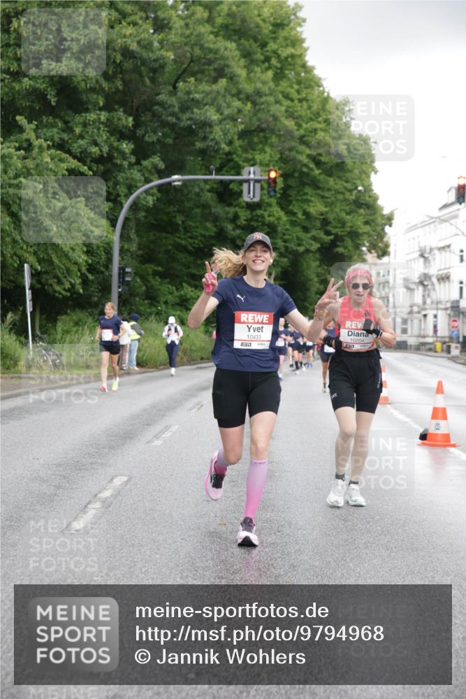 14.06.2026 - REWE Women's Run Jannik Wohlers http://msf.ph/oto/9794968 14.06.2026 09:55:43 Laufen 10433, 10204 meine-sportfotos.de