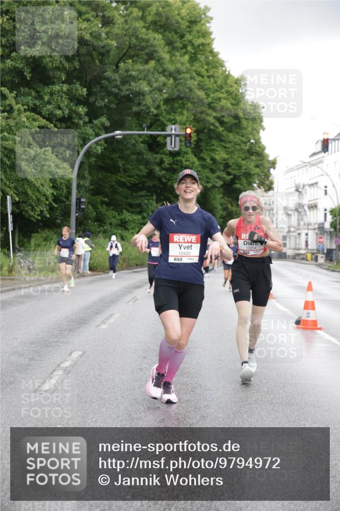 14.06.2026 - REWE Women's Run Jannik Wohlers http://msf.ph/oto/9794972 14.06.2026 09:55:44 Laufen 10433, 10204, 7 meine-sportfotos.de