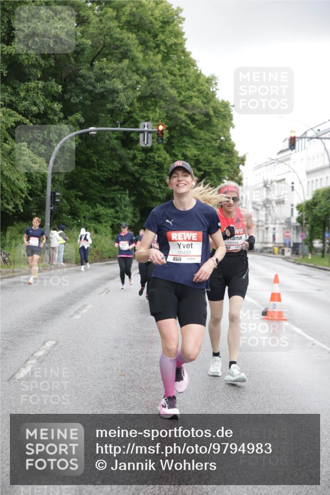 14.06.2026 - REWE Women's Run Jannik Wohlers http://msf.ph/oto/9794983 14.06.2026 09:55:44 Laufen 10433, 7, 10204, 577 meine-sportfotos.de