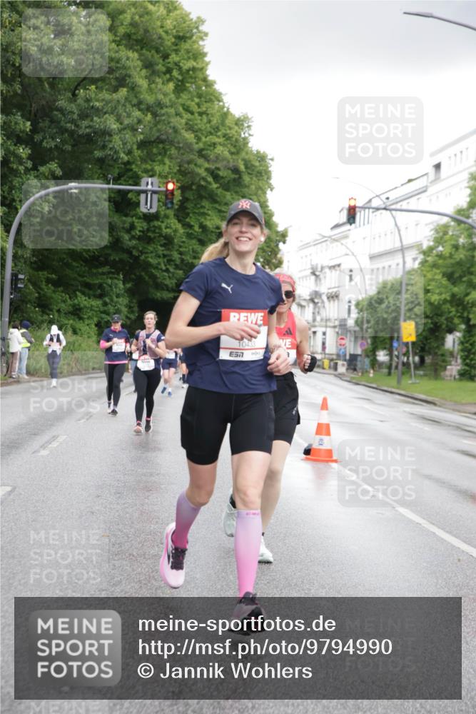 14.06.2026 - REWE Women's Run Jannik Wohlers http://msf.ph/oto/9794990 14.06.2026 09:55:44 Laufen 10433, 7 meine-sportfotos.de