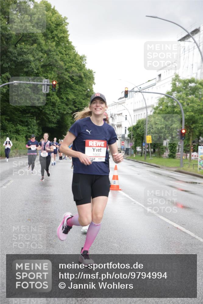 14.06.2026 - REWE Women's Run Jannik Wohlers http://msf.ph/oto/9794994 14.06.2026 09:55:44 Laufen 10433, 57 meine-sportfotos.de