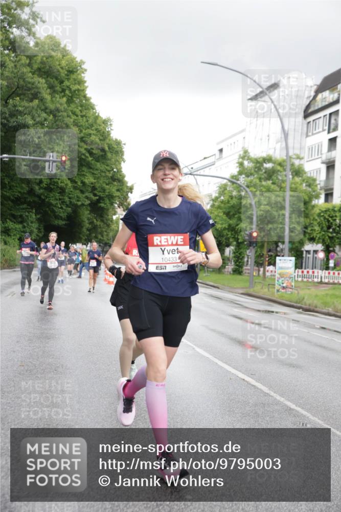 14.06.2026 - REWE Women's Run Jannik Wohlers http://msf.ph/oto/9795003 14.06.2026 09:55:44 Laufen 104336, 7 meine-sportfotos.de