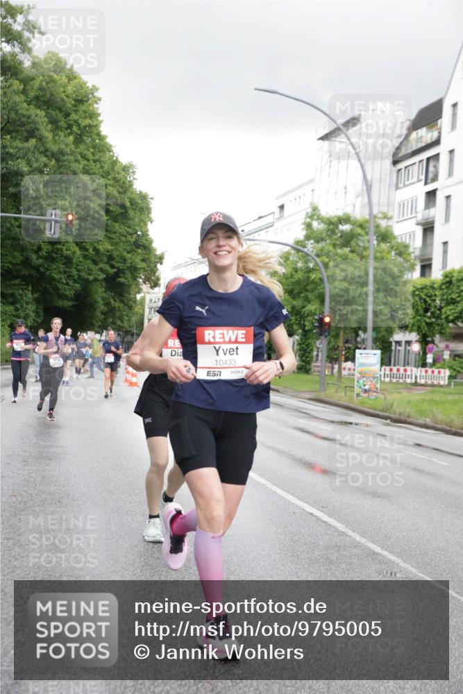 14.06.2026 - REWE Women's Run Jannik Wohlers http://msf.ph/oto/9795005 14.06.2026 09:55:45 Laufen 10433, 7 meine-sportfotos.de