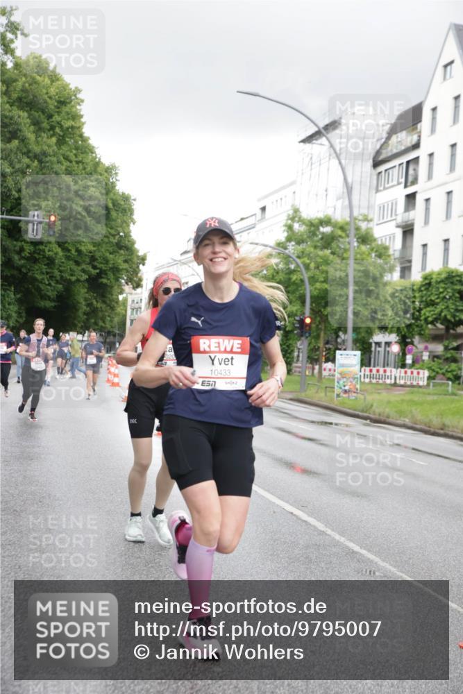 14.06.2026 - REWE Women's Run Jannik Wohlers http://msf.ph/oto/9795007 14.06.2026 09:55:45 Laufen 020, 10433, 7 meine-sportfotos.de