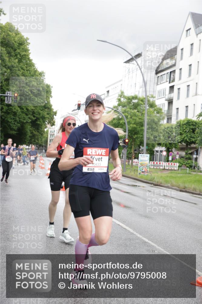14.06.2026 - REWE Women's Run Jannik Wohlers http://msf.ph/oto/9795008 14.06.2026 09:55:45 Laufen 0433, 7 meine-sportfotos.de