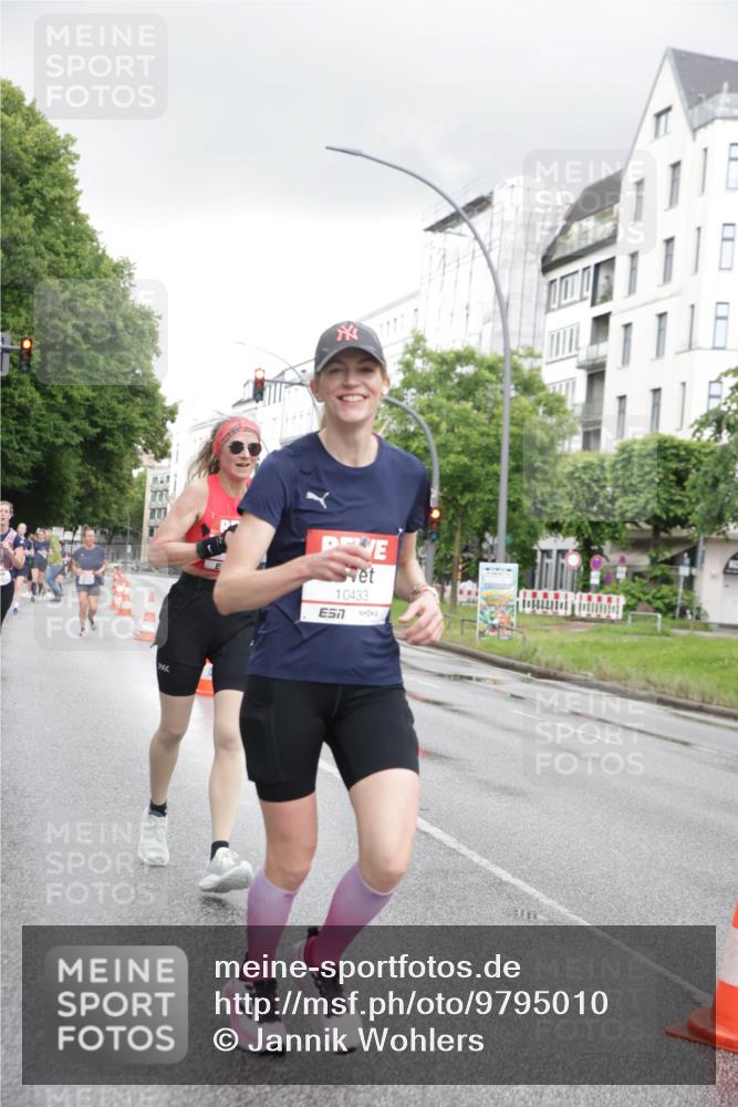 14.06.2026 - REWE Women's Run Jannik Wohlers http://msf.ph/oto/9795010 14.06.2026 09:55:45 Laufen 10433 meine-sportfotos.de